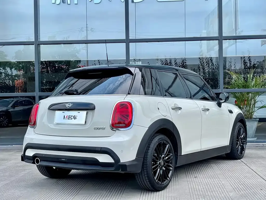 MINI Cooper (3-door) 2021 из CN, фото 2