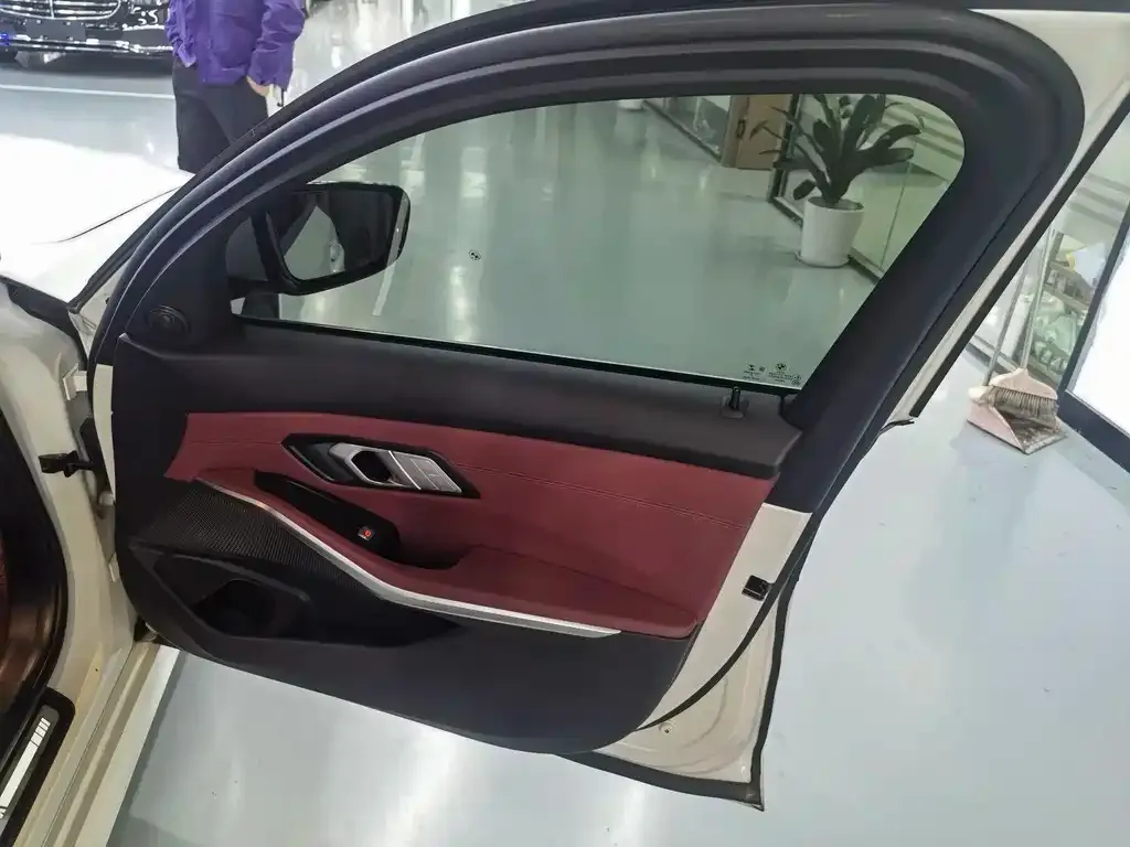 BMW 3 Series 2022 из CN, фото 7