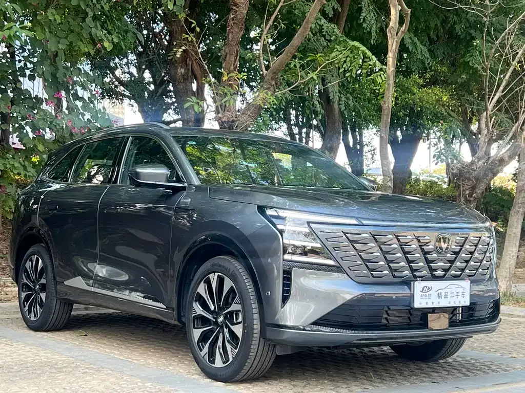 Changan CS75PLUS — фото 9
