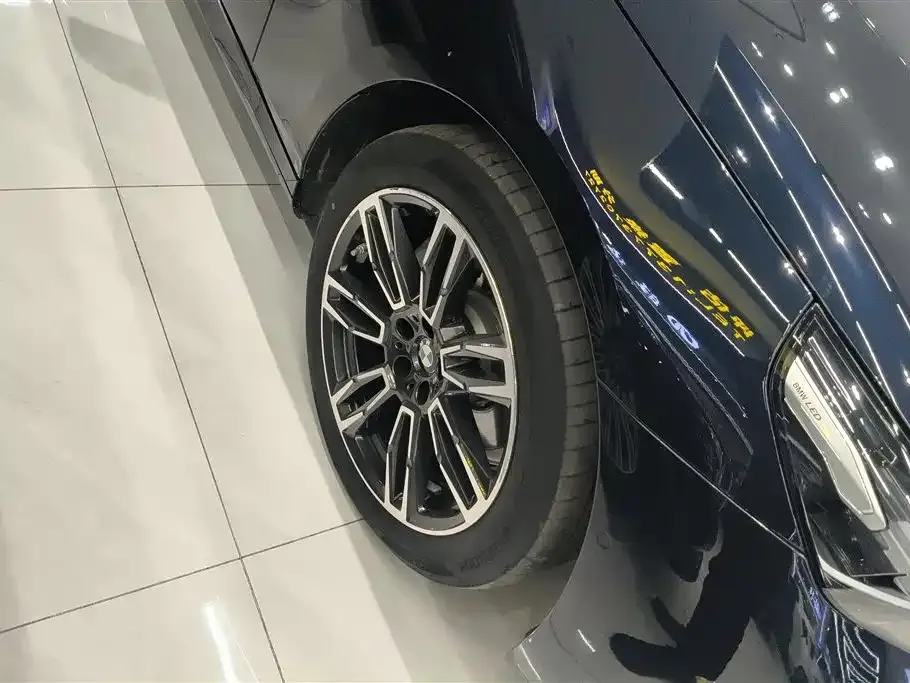BMW 5 Series 2024 из CN, фото 5