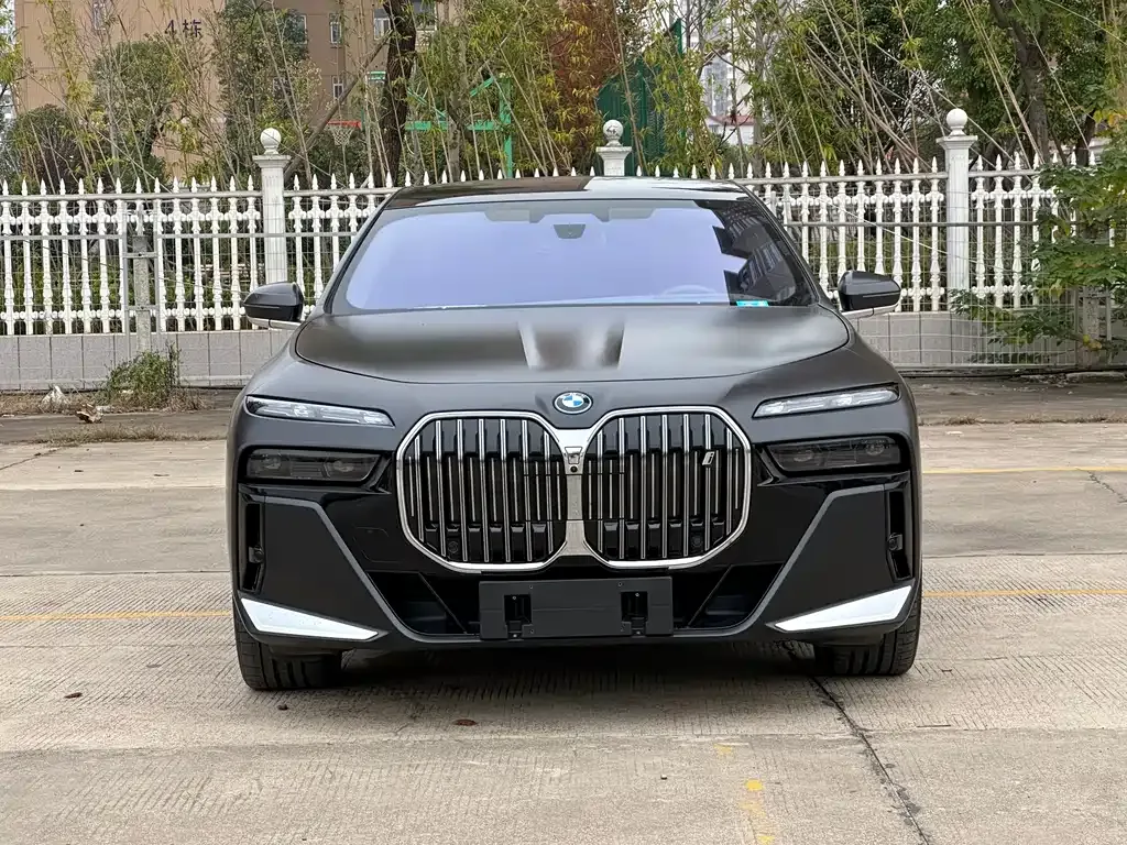 BMW i7 2023 из CN, фото 4