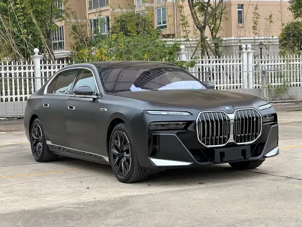 BMW i7 2023 из CN, фото 9
