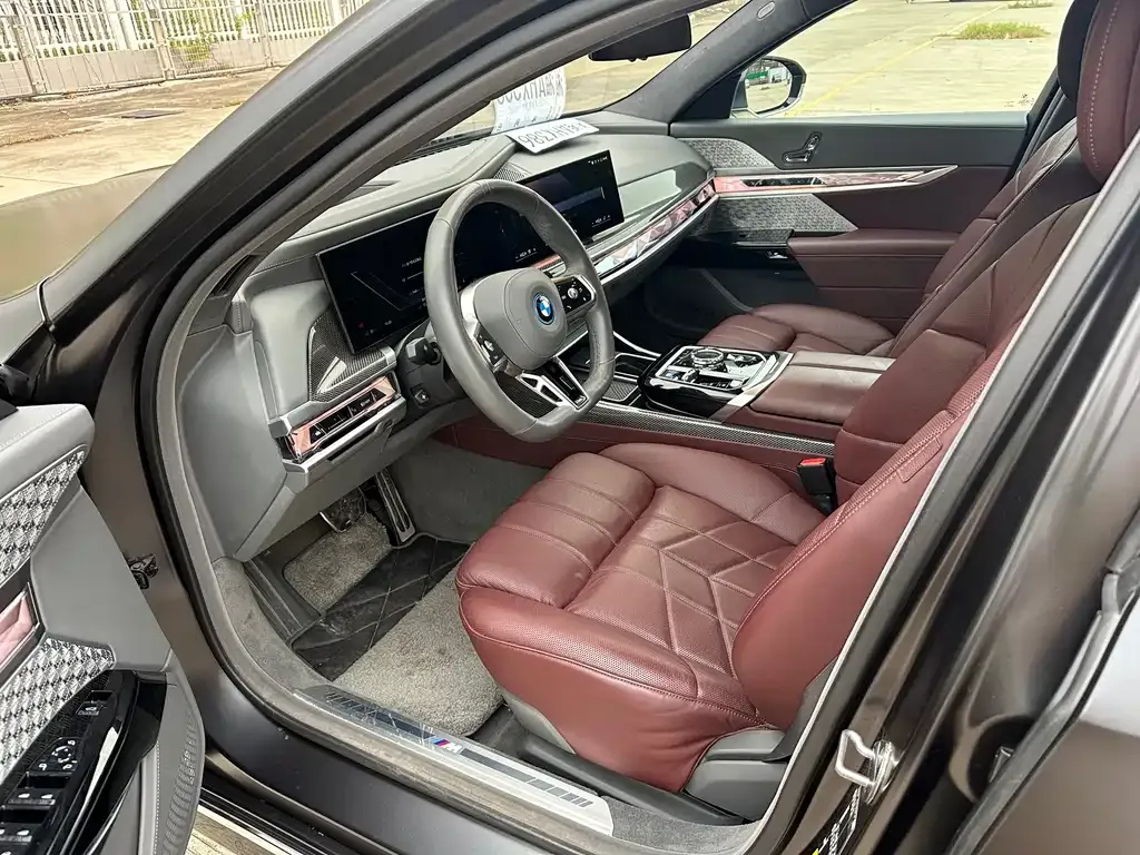 BMW i7 2023 из CN, фото 8