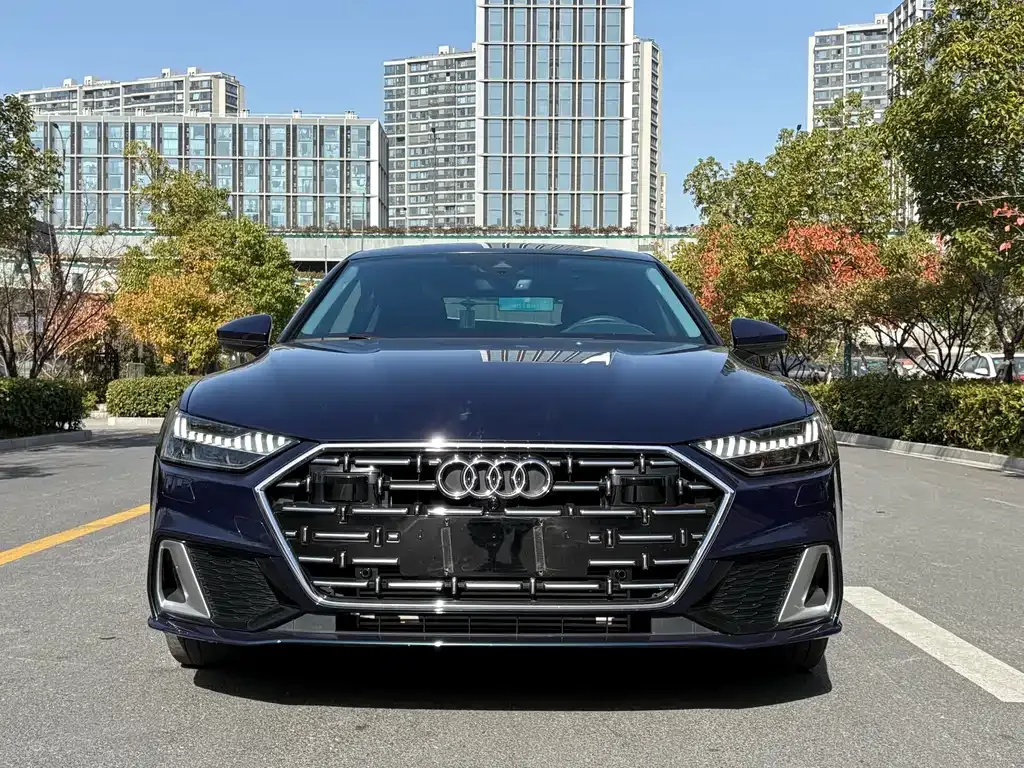 Audi A7L 2024 из CN, фото 1