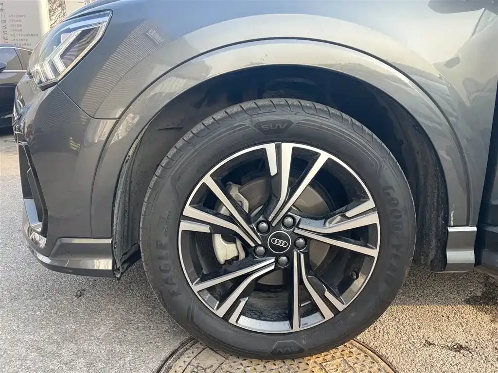 Audi Q3 Sportback — фото 5