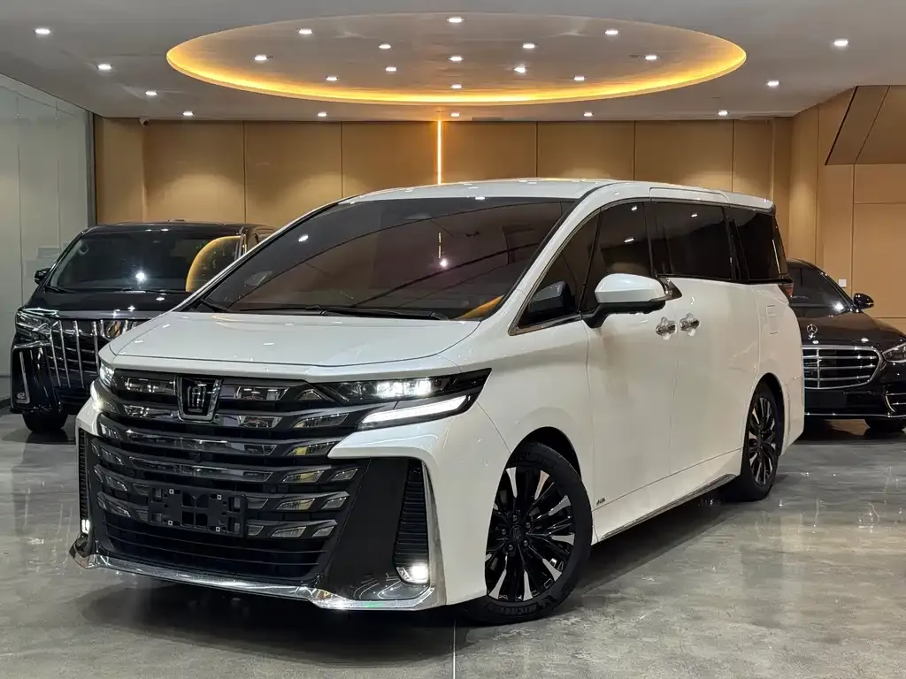 Toyota Vellfire — фото 8