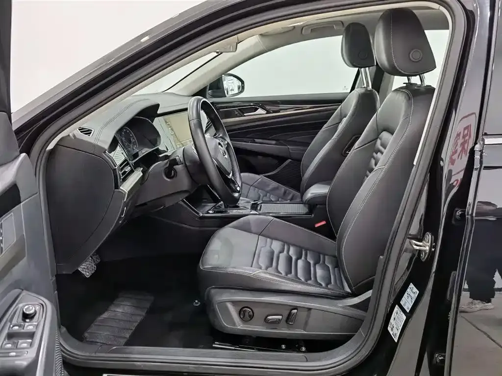 Volkswagen Passat 2021 из CN, фото 5