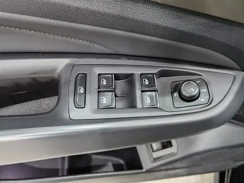 Volkswagen Passat 2021 из CN, фото 9