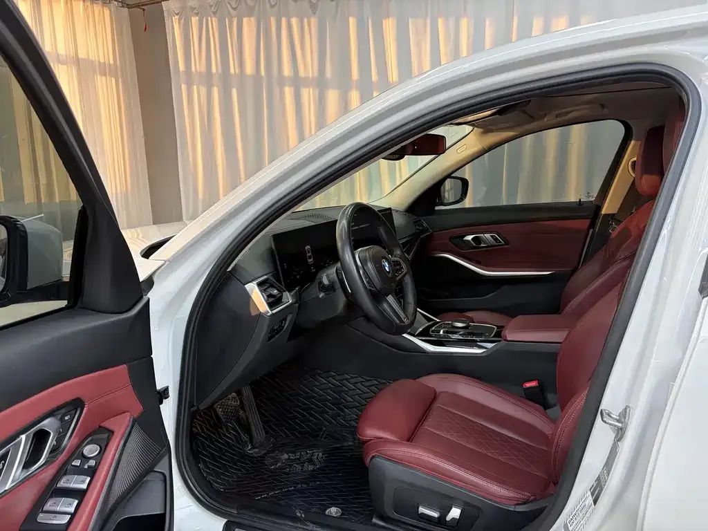 BMW 3 Series 2023 из CN, фото 8
