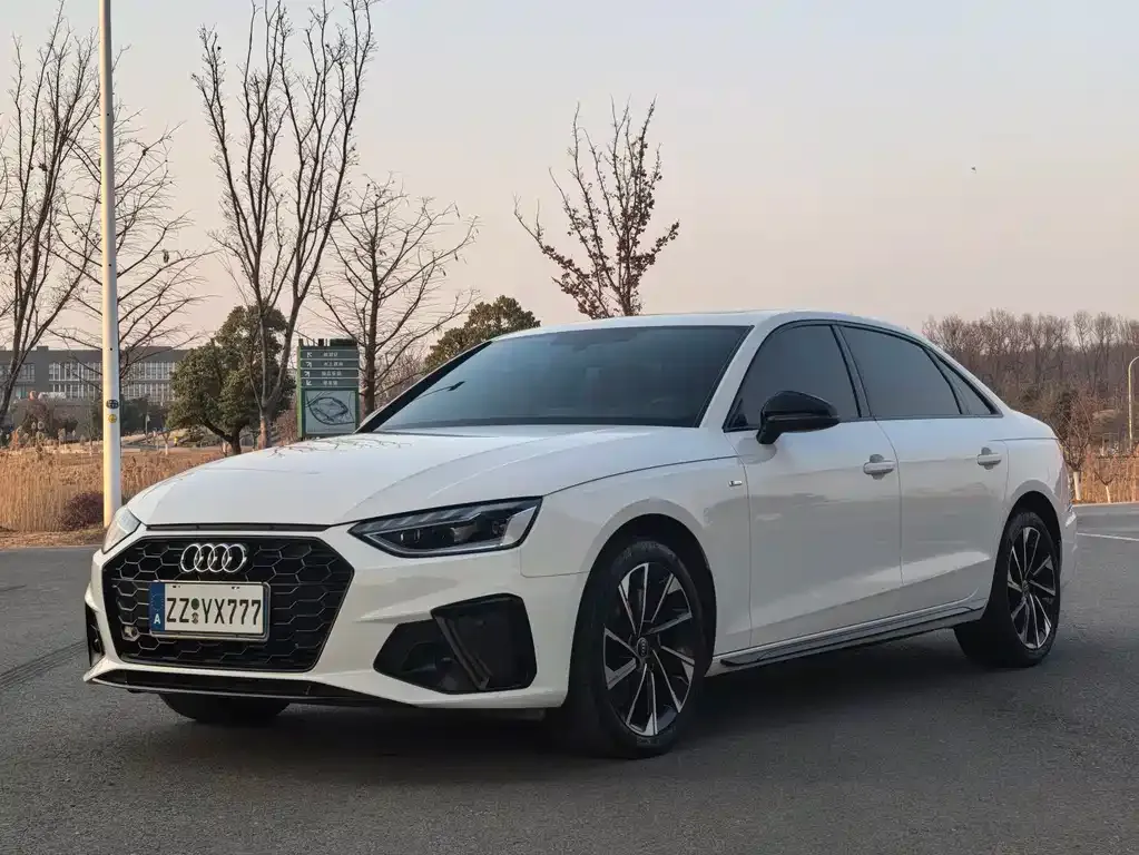 Audi A4L 2023 из CN, фото 1