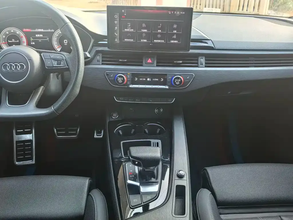 Audi A4L 2023 из CN, фото 10