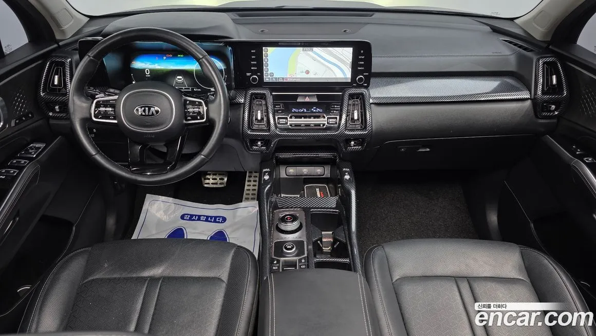 Kia Sorento — фото 10