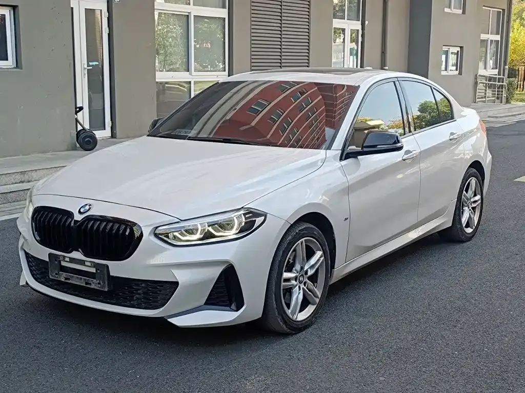 BMW 1 Series — фото 1