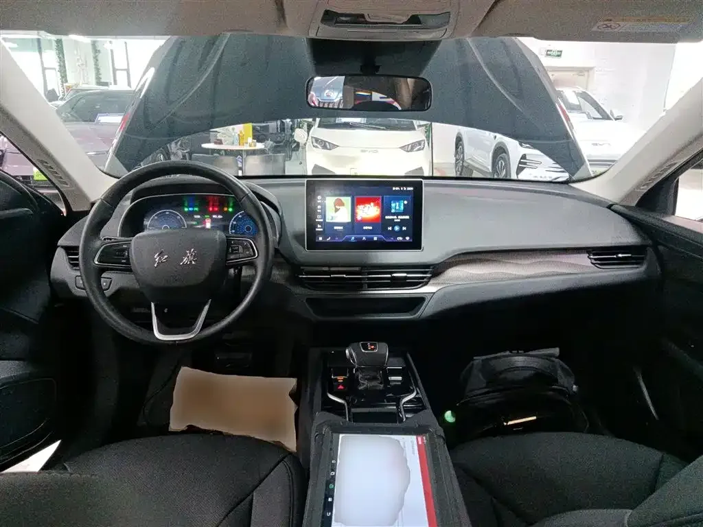 Hongqi E-QM5 2023 из CN, фото 6
