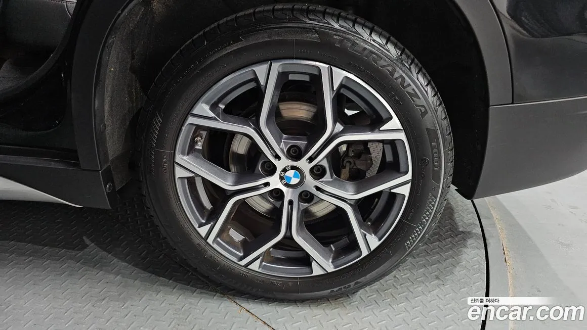 BMW X1 — фото 10