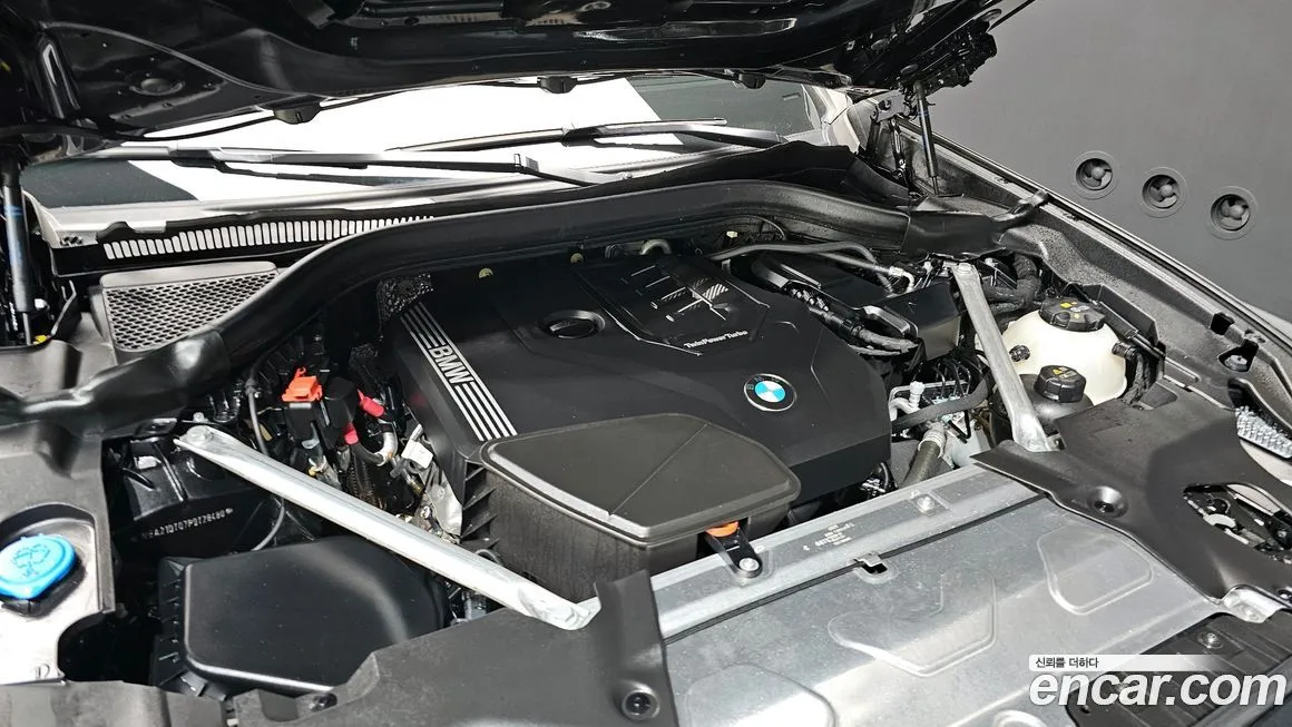 BMW X4 2023 из KR, фото 2