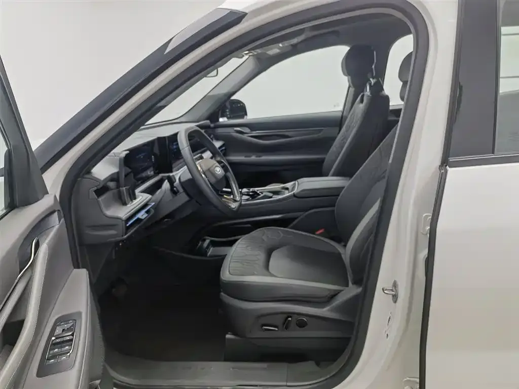 Ford Edge — фото 10