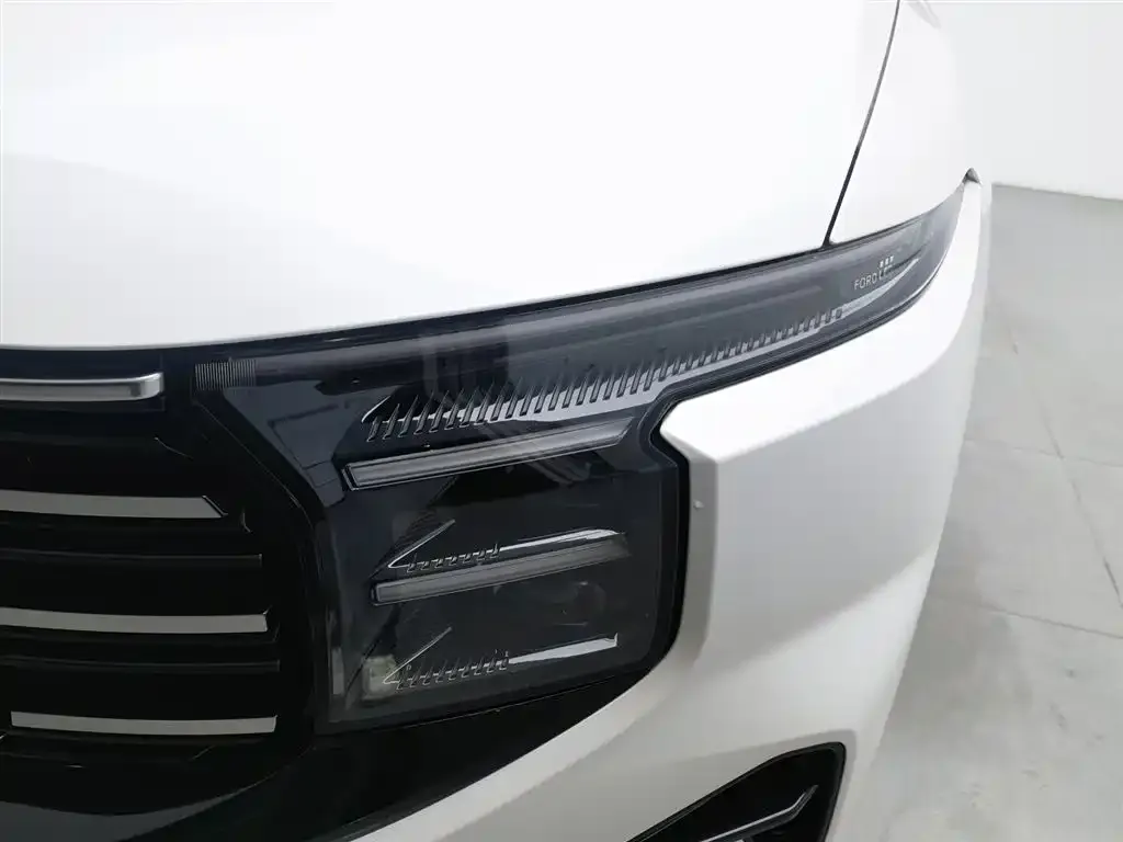 Ford Edge — фото 7