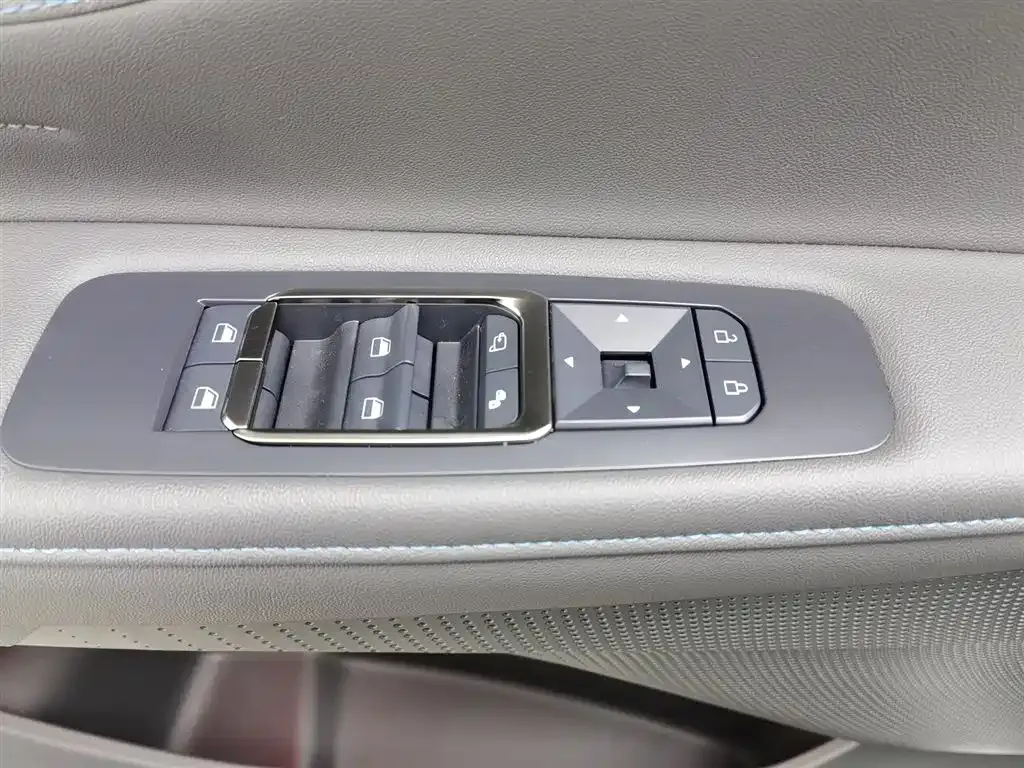 Ford Edge — фото 9