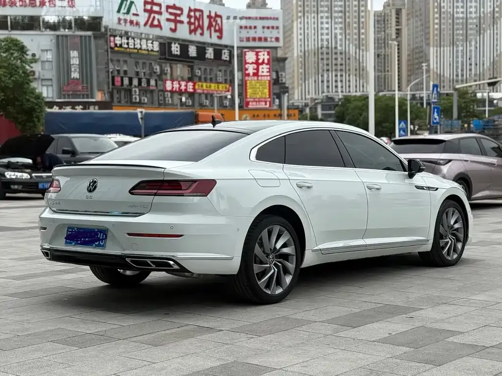 Volkswagen CC 2022 из CN, фото 8