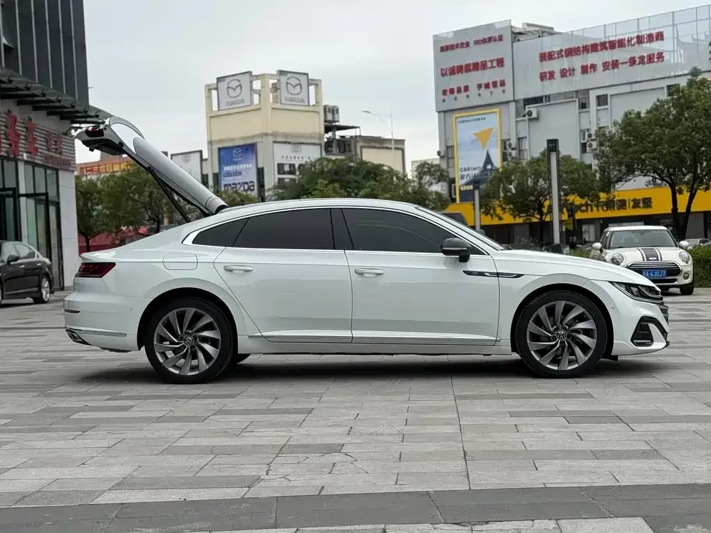 Volkswagen CC 2022 из CN, фото 5
