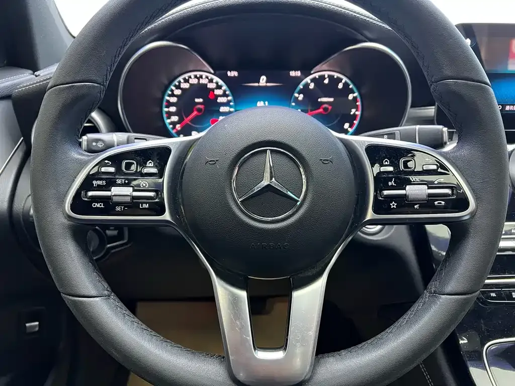 Mercedes-Benz GLC — фото 10