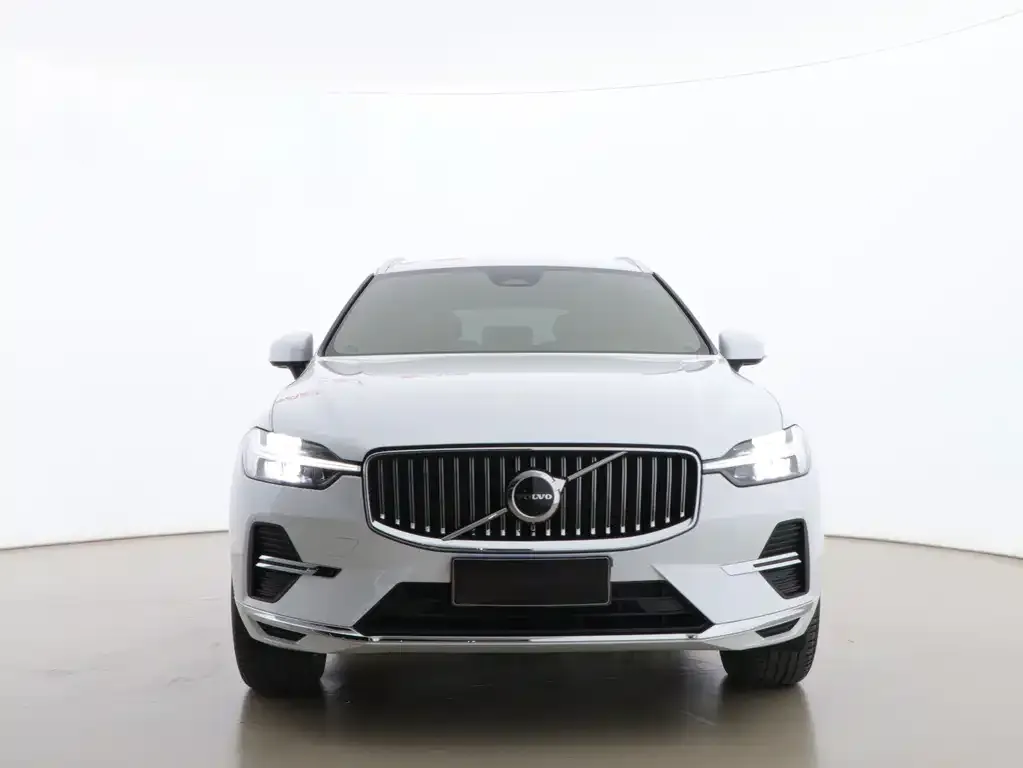 Volvo XC60 2023 из CN, фото 4