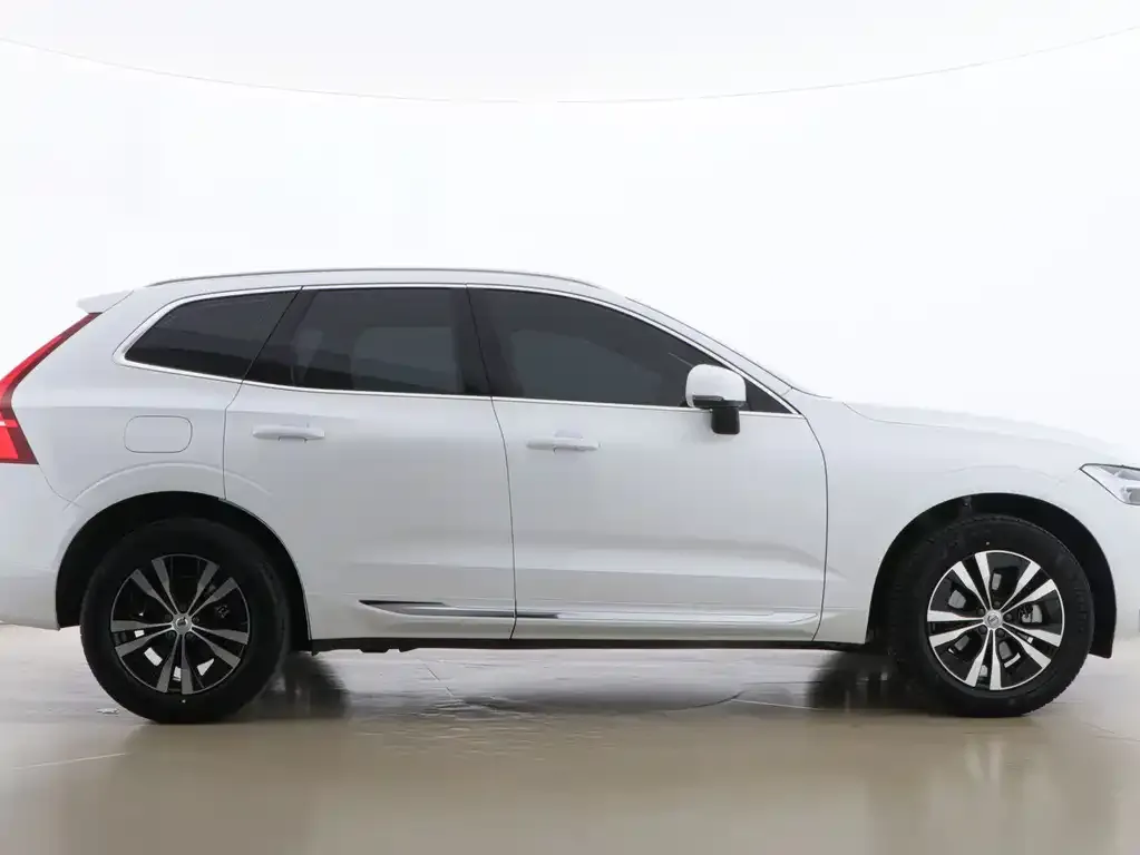 Volvo XC60 2023 из CN, фото 9