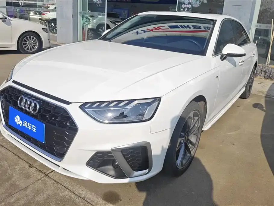 Audi A4L 2022 из CN, фото 1