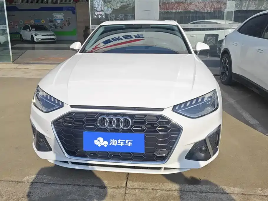 Audi A4L 2022 из CN, фото 3