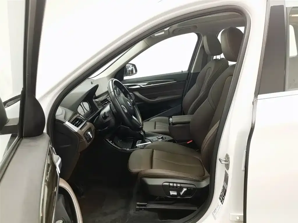 BMW X1 2022 из CN, фото 10