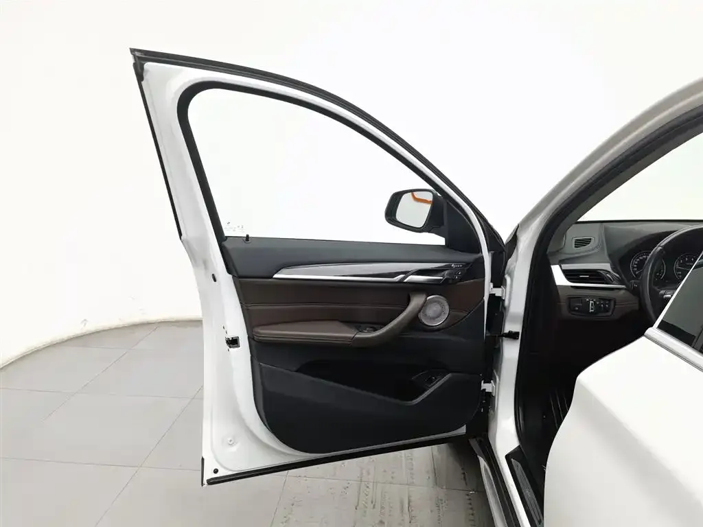 BMW X1 2022 из CN, фото 3
