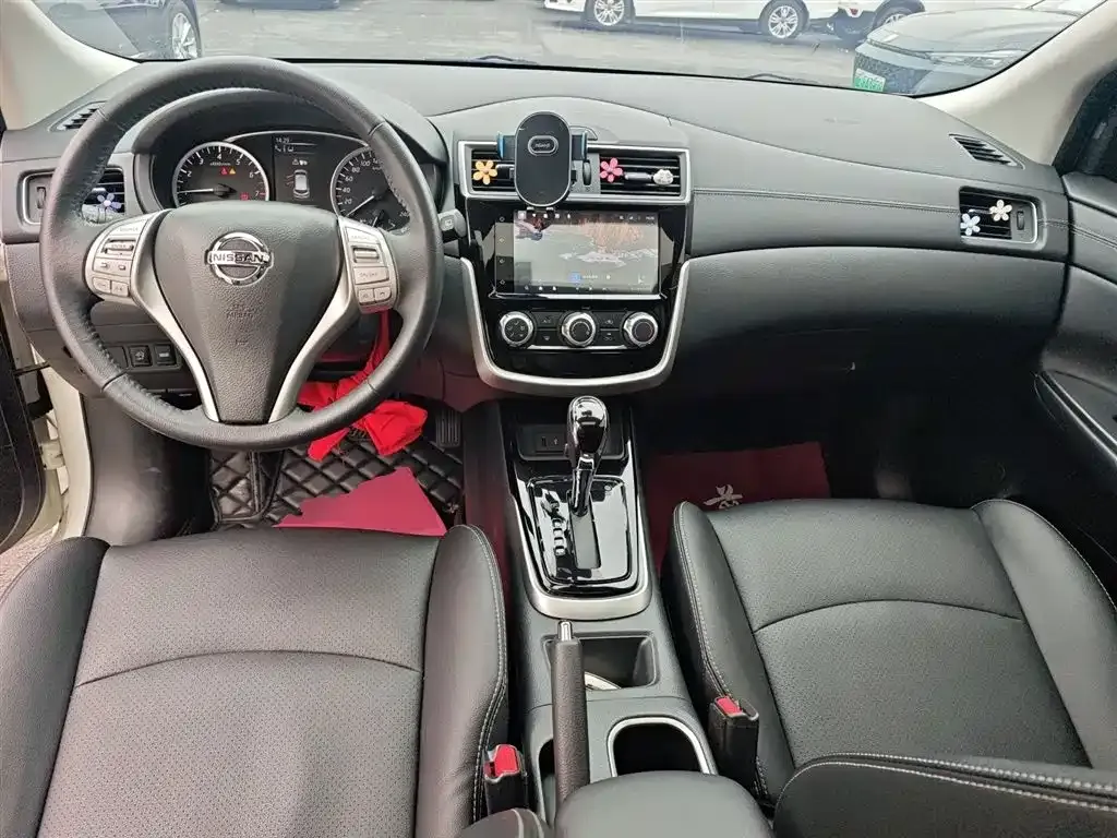 Nissan Tiida 2022 из CN, фото 7