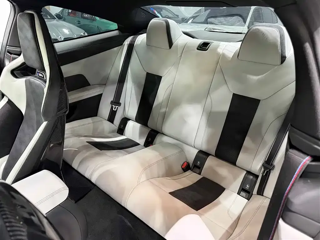BMW M4 2025 из CN, фото 6
