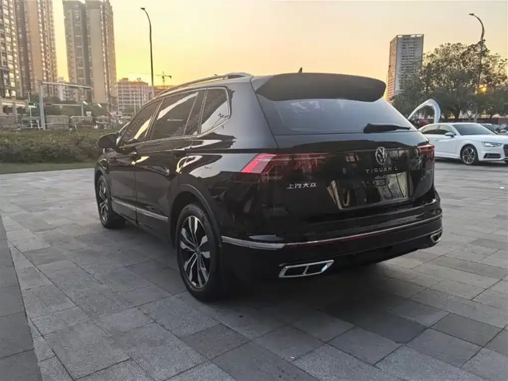 Volkswagen Tiguan L 2022 из CN, фото 2