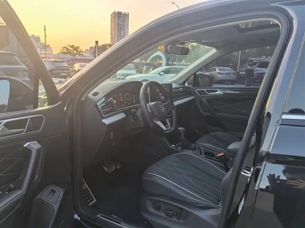 Volkswagen Tiguan L 2022 из CN, фото 6