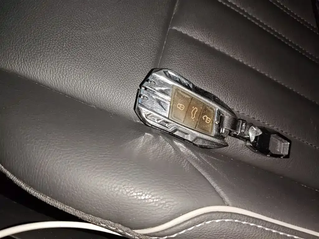 Volkswagen Passat 2022 из CN, фото 8