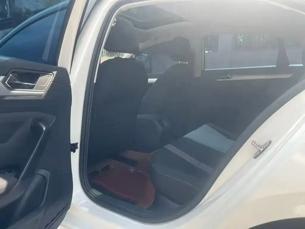 Volkswagen Lamando 2022 из CN, фото 2