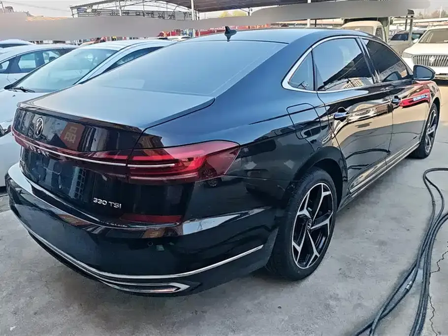 Volkswagen Passat — фото 3