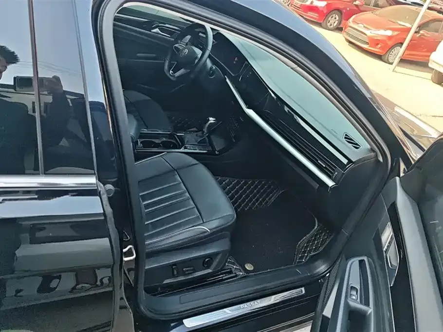 Volkswagen Passat — фото 8