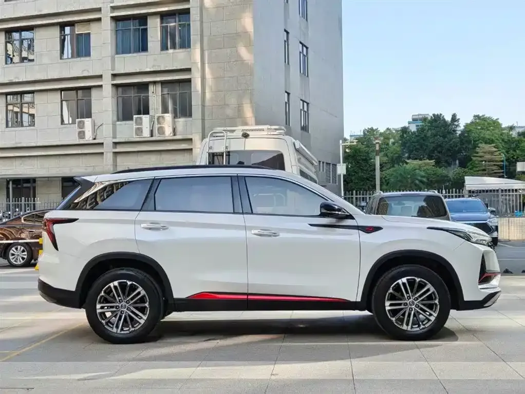Changan CS75PLUS 2022 из CN, фото 2
