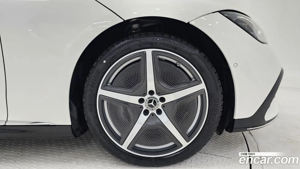 Mercedes-Benz EQE 2023 из KR, фото 5