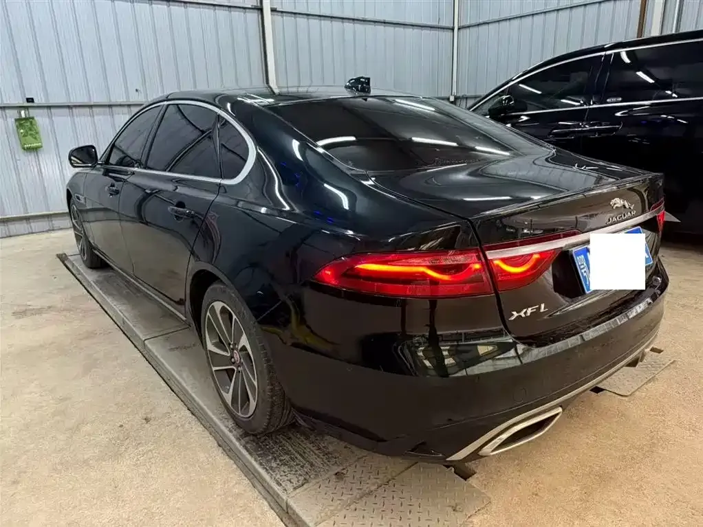 Jaguar XFL 2023 из CN, фото 7
