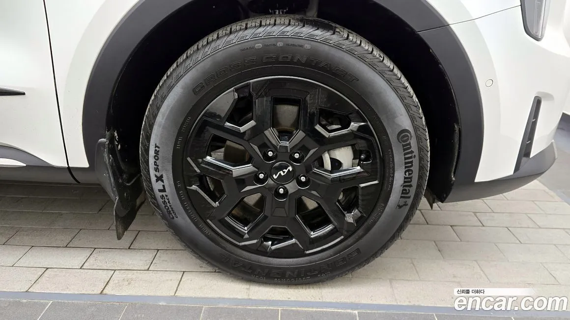 Kia Sorento — фото 10