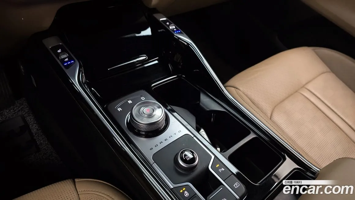 Kia Sorento — фото 7