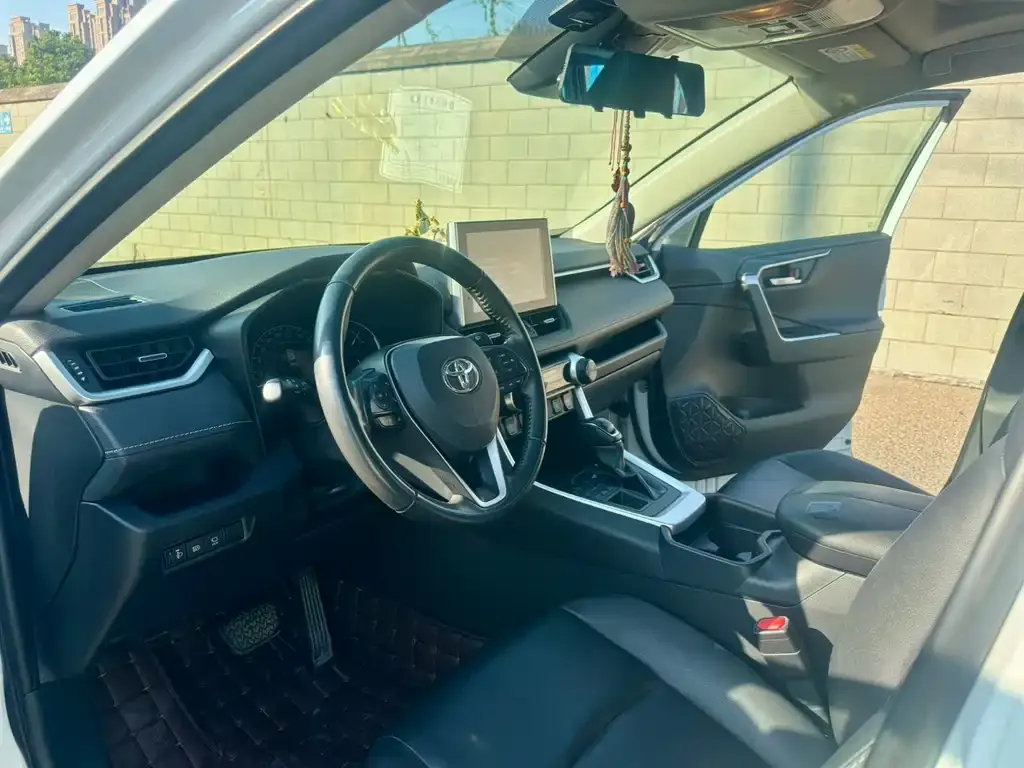 Toyota RAV4 2021 из CN, фото 3