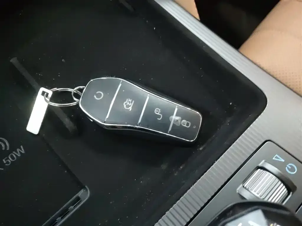 BYD L DM-i 2024 из CN, фото 3