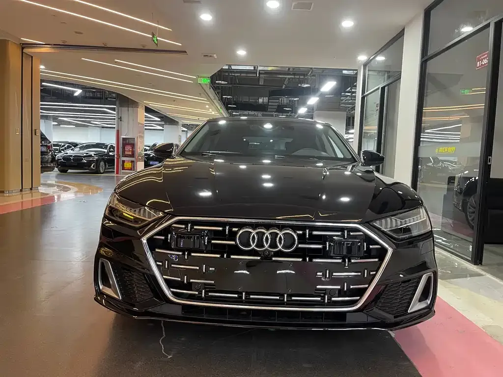 Audi A7L 2023 из CN, фото 9