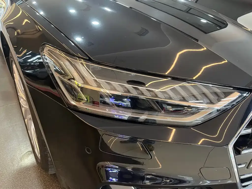 Audi A7L 2023 из CN, фото 8