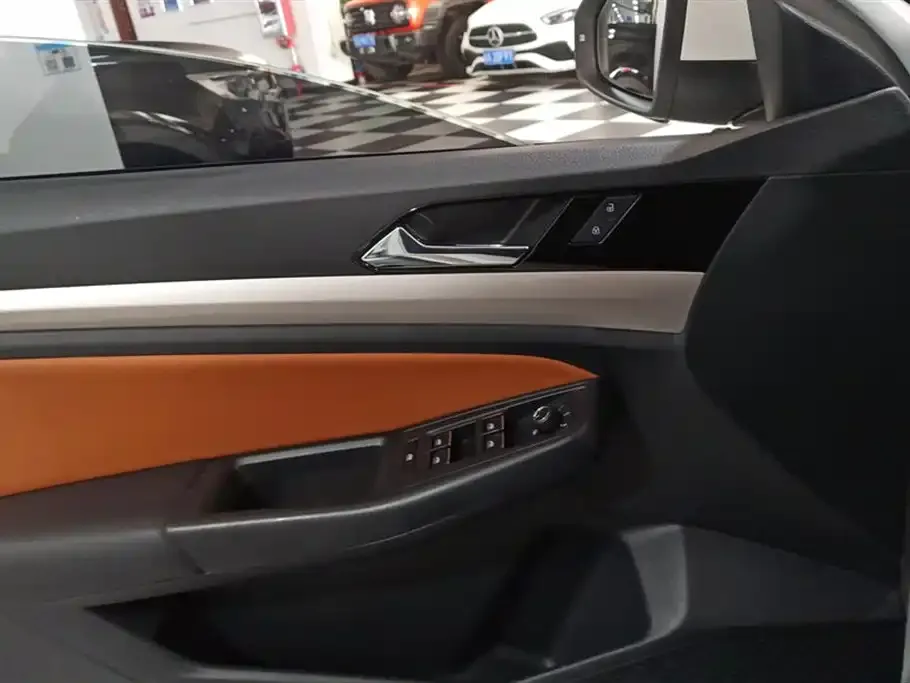 Volkswagen Bora 2023 из CN, фото 5